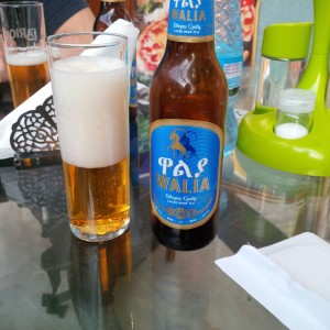 Une bière habilement servie.