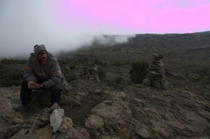 Simon  et des rochers